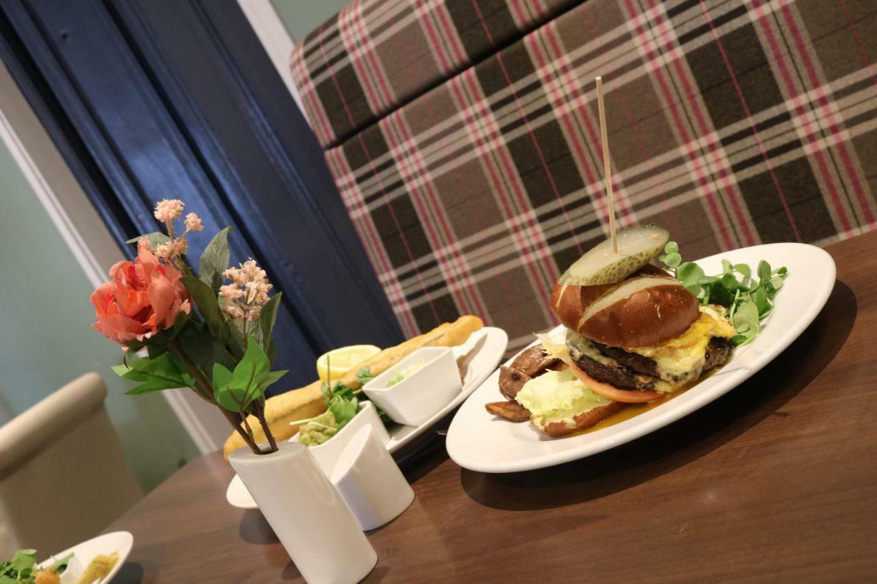 Schooner Hotel 알른머스 외부 사진